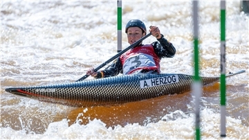  Andrea Herzog belegte beim Weltcup in Prag erneut den dritten Rang.