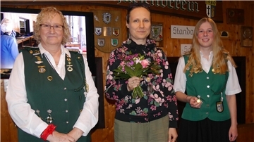  Beim diesjährigen Frühjahrsschießen des Wilstedter Schützenvereins krönte sich Tatjana Schlosser zur Lorbeerkönigin.