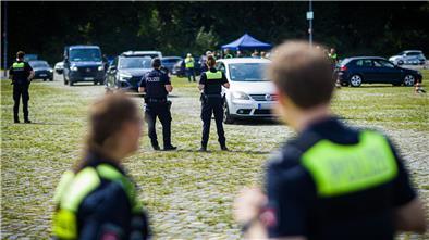  Die Kontrollen der Polizei Hannover sind Teil eines internationalen Erfahrungsaustausches. 