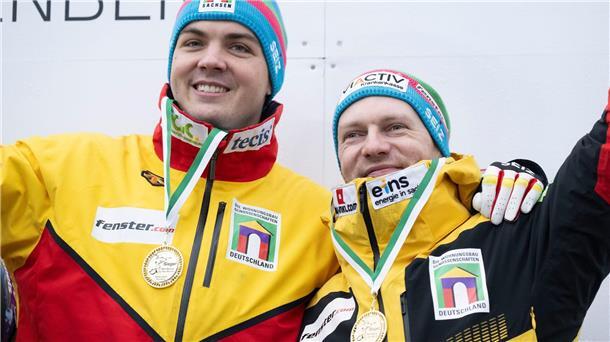  Simon Wulff (l) und Francesco Friedrich haben auch das zweite Rennen in Sigulda gewonnen. 