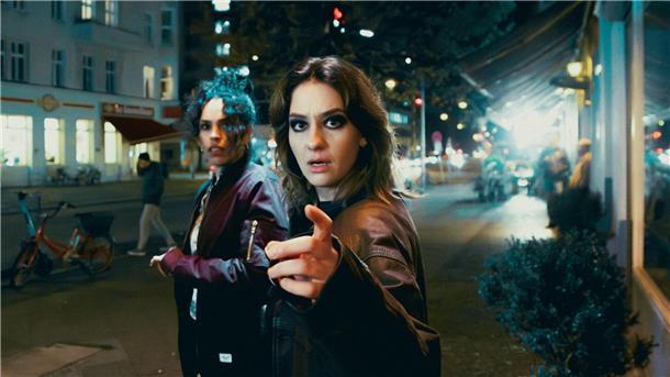 Vom Opfer zur Superheldin: Die Serie „Angemessen Angry“ Vom 25. November an ist bei RTL+ die Serie „Angemessen Angry“ verfügbar (Handout).