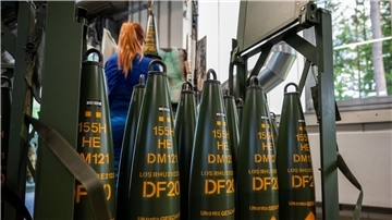 155-Millimeter Artelleriemunition wird beim Rüstungskonzern Rheinmetall gefertigt (Symbolbild).