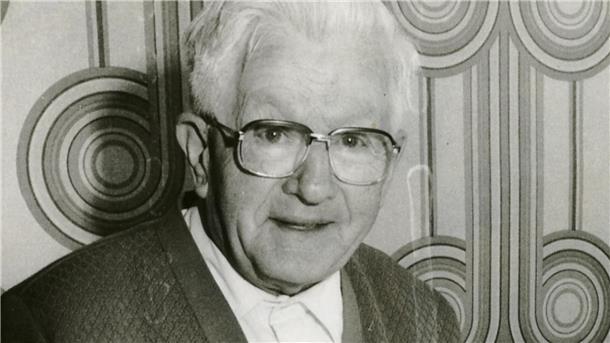 Ein älterer Mann mit Brille. Der Nordenhamer Hemmo Hinrichs hat aufgeschrieben, wie ihm die Flucht aus russischer Kriegsgefangenschaft gelang.