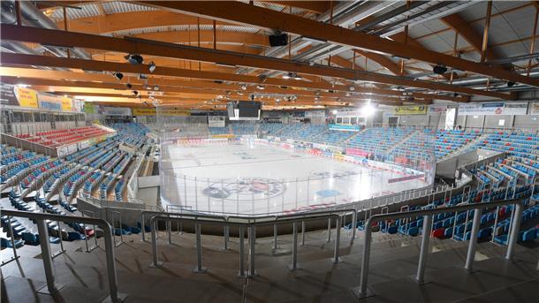 Das Eishockeystadion in Bremerhaven von innen betrachtet.