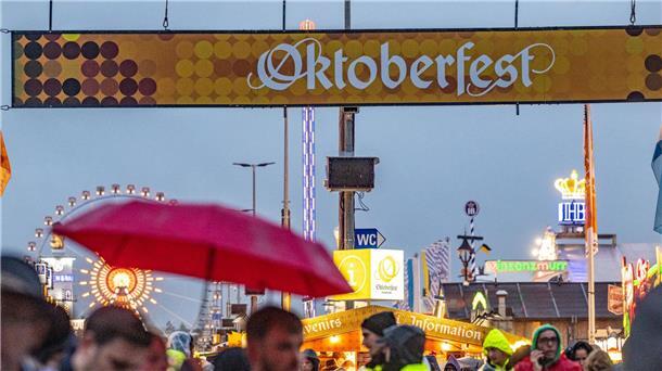 6,5 Millionen Besucher auf „Achterbahn-Wiesn“ 6,5 Millionen Menschen haben nach offiziellen Angaben das Oktoberfest besucht.