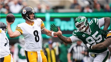 Aaron Rodgers hatte in seinem ersten Spiel für die Steelers vier Touchdown-Pässe