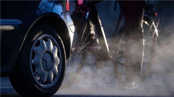 Brüssel will Preissprung bei Tanken und Heizen verhindern Ab 2027 soll das europäische Emissionshandelssystem auch auf den Verkehr ausgeweitet werden.