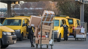 Ab August bekommen alle Firmenkunden der Deutschen Post DHL einen umfassenden CO2-Bericht.