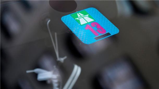 Schweiz bietet E-Vignette an Ab August können E-Vignetten für Schweizer Autobahnen online gekauft werden.