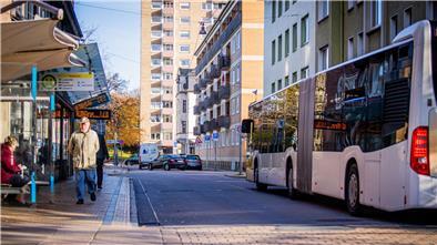 Ab dem 1. Februar kann jeder für 30,90 Euro mit dem Bus durch Bremerhaven fahren.