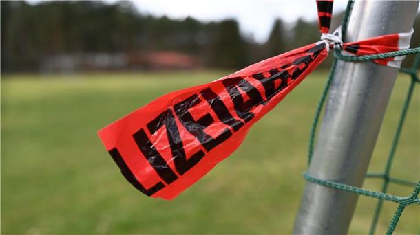 Mordverdächtiger im Fall Bramsche in U-Haft Absperrband der Polizei in Bramsche. Eine 19-jährige Frau ist bei einer Geburtstagsfeier mutmaßlich Opfer eines Tötungsdelikts geworden.
