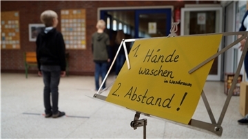 Abstand halten lautet die Devise in Corona-Zeiten. Das gilt auch in der Grundschule Lunestedt. Seit Montag gehen die vierten Klassen wieder in die Schule.