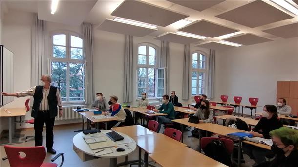Abstand, Maske, Schnelltest – Wie gewohnt startete am Montag der Unterricht in den Schulen in Niedersachsen wie am NIG in Bad Bederkesa. Trotz hoher Inzidenz bleiben Schüler gelassen.