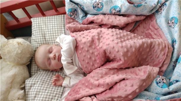 Baby in der Wiege