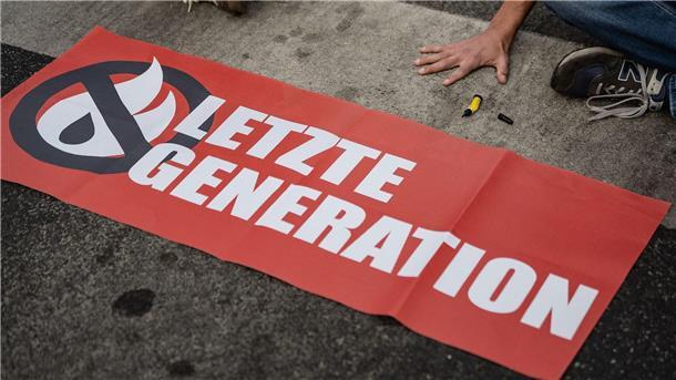 Letzte Generation kündigt Proteste in bayerischen Städten an Aktivisten der Gruppe Letzte Generation wollen ab nächster Woche in Bayern demonstrieren.