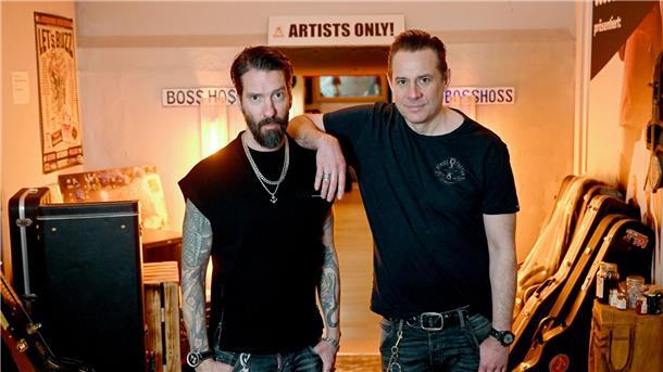 „Wie Geburt eines Kindes“ - The BossHoss rocken weiter Alec Völkel (l) und Sascha Vollmer bleiben sich treu.