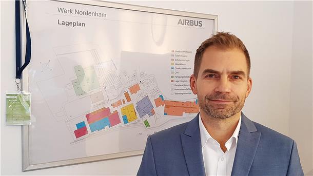 Alexander Gloxin ist seit zweieinhalb Jahren Werkleiter bei Airbus in Nordenham.