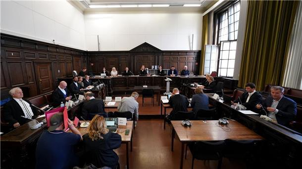 Auf „einige Worte“ von Christina Block folgen viele Fragen Alle Prozessbeteiligten - Gericht, Staatsanwaltschaft, Verteidiger und Nebenklage - haben das Recht, die Angeklagten zu befragen. (Archivbild)