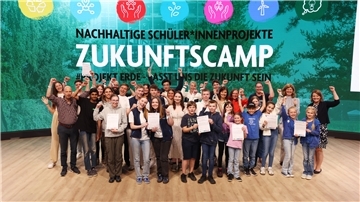 Allen Grund zum Jubeln beim Zukunftscamp in Wolfsburg hatten die Sieger des Nachhaltigkeitspreises. 