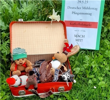 Alles, was in einen Koffer passt, darf am Deutschen Mühlentag an der Seefelder Mühle auf einem Flohmarkt verkauft werden.