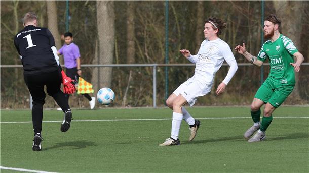 Testspiel zwischen dem 1. FC Nordenham und dem ESV Nordenham