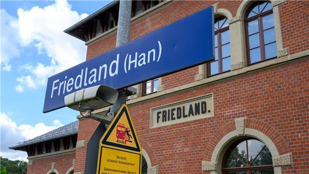 Fall Liana: SPD will mehr Videoüberwachung an Bahnhöfen Am Bahnhof Friedland war die 16-jährige Liana ums Leben gekommen. (Archivbild)