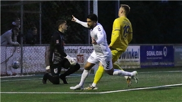 SV Brake gegen SV Atlas Delmenhorst II Fußball-Bezirksliga