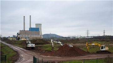 Am ehemaligen Kohlekraftwerk Ensdorf soll das Werk entstehen.