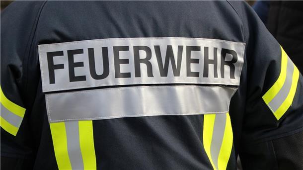 100.000 Euro Schaden bei Brand in Fintel - Menschen nicht verletzt Feuerwehr-Symbolbild