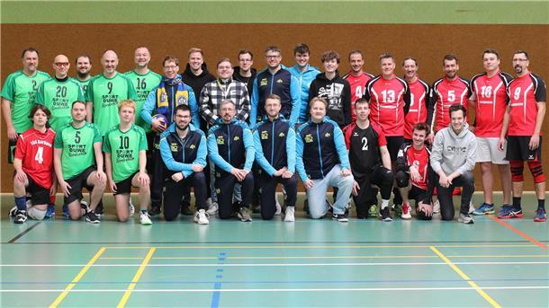 Volleyballer der TSG Burhave, des AT Rodenkirchen und Elsflether TB