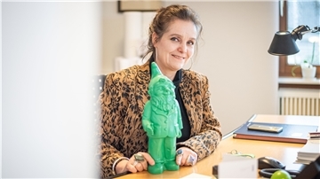 Am Montag ist ihr letzter Arbeitstag als Baustadträtin. Der grüne Gewoba-Zwerg zieht mit aus, wenn sie das Büro im Technischen Rathaus räumt.