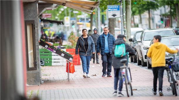 Am Nachmittag empfehlen wir einen Spaziergang durch die Hafenstraße und das berühmt-berüchtigte Goethequartier.