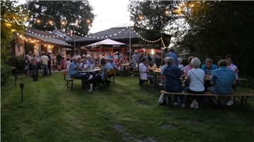 Am Sonnabend, 13. September, wird in Oerel wieder ein Weinfest gefeiert. Jeder ist dort herzlich willkommen. 