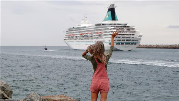 Gute Reise, „Artania“! Am Sonnabend legt die „Artania“ wieder ab, als erstes Kreuzfahrtschiff mit Gästen nach 13 Monaten.