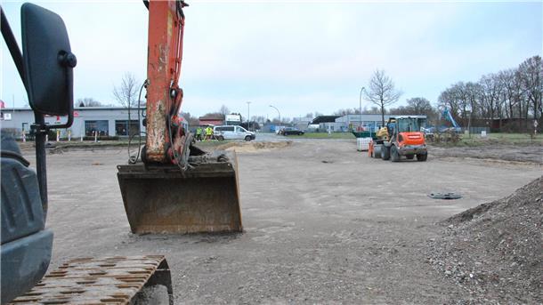 Containerdorf für Geflüchtete soll in wenigen Wochen am Südring in Zeven stehen Am Südring in Zeven wird fleißig gearbeitet: In wenigen Wochen soll hier ein Containerdorf für Geflüchtete stehen.