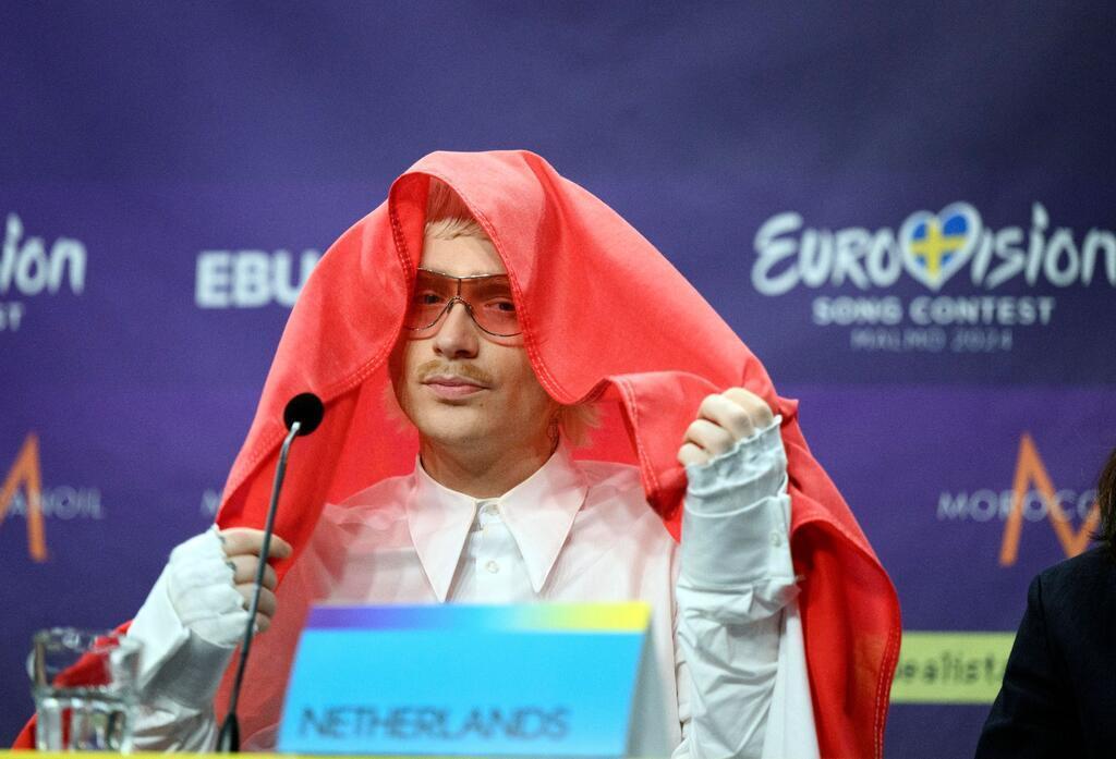 Schweiz gewinnt Chaos-ESC - Deutschland Zwölfter Am Tag des Finales war bekannt geworden, dass der niederländische Kandidat Joost Klein vom Wettbewerb ausgeschlossen worden ist.