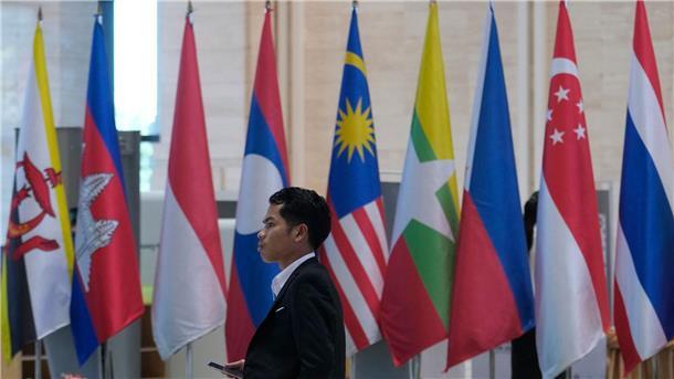 Asean-Gipfel: Thailand schlägt Sondertreffen zu Myanmar vor An dem Gipfel nehmen unter anderem auch China, die USA und Russland teil.