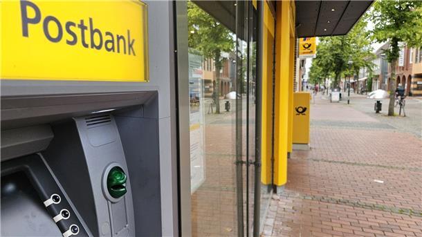 Postbank-Aus in Rotenburg: Was die Kunden nach der Filialschließung erwartet Blick auf einen Geldautomaten der Rotenburger Postbank-Filiale.