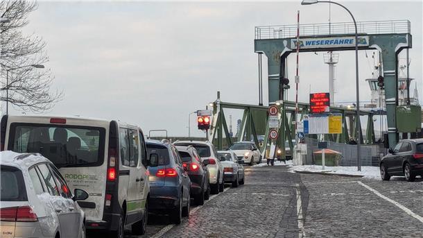 Bauernproteste: Heute Morgen wird der Hafen in Bremerhaven blockiert An der Weserfähre in Bremerhaven gibt es aktuell keine Vorkommnisse. Der Betrieb läuft normal.