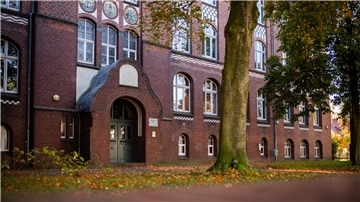 Blick auf die Wilhelm-Raabe-Schule