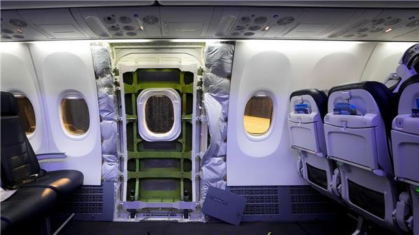 Nach Fast-Unglück: Jetzt ältere Boeing 737-Version im Visier An einer Boeing 737 Max 9 der Alaska Airlines war am 5. Januar ein Rumpfteil im Steigflug herausgebrochen.