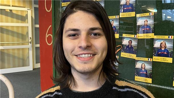 Das denken Nordenhamer Erstwähler über die Bundestagswahl Junger Mann im Gymnasium Nordenham