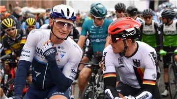 Andre Greipel (links) nimmt an dem Rennen in Nordholz teil.