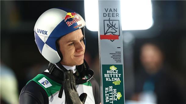 Paschke jetzt der Jäger: Österreich dominiert Tournee-Start Andreas Wellinger startete schwach in die Tournee.