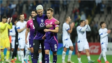 Leverkusens Andrich: Ich habe Kimmich früher gehasst Andrich (links) und Kimmich haben sich über die Nationalmannschaft angefreundet. (Archivfoto)