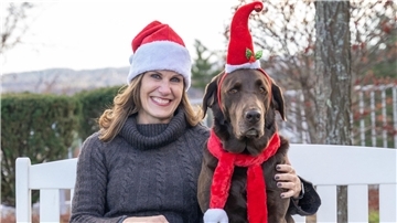 Angela Meyburg wünscht ihrer Familien und Freunden eine besinnliche Weihnachtszeit und einen guten Start in das neue Jahr.