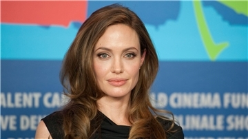 Angelina Jolie spielt die Star-Sopranistin Maria Callas.