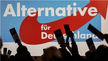 Angesichts der AfD-Werte mahnt Außenministerin Annalena Baerbock mehr Einigkeit in der Ampel-Koalition an.