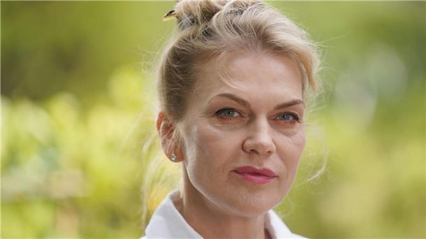 Viele bekannte Gesichter bei Bad Hersfelder Festspielen Anna Loos spielt in Bad Hersfeld die Jenny aus Brechts „Dreigroschenoper“.