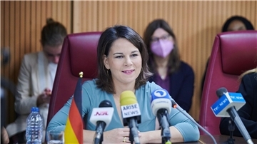 Annalena Baerbock: „in weiten Teilen der Region ist der Klimawandel ein Treiber des Terrorismus und er facht bestehende Ressourcenkonflikte weiter an“.